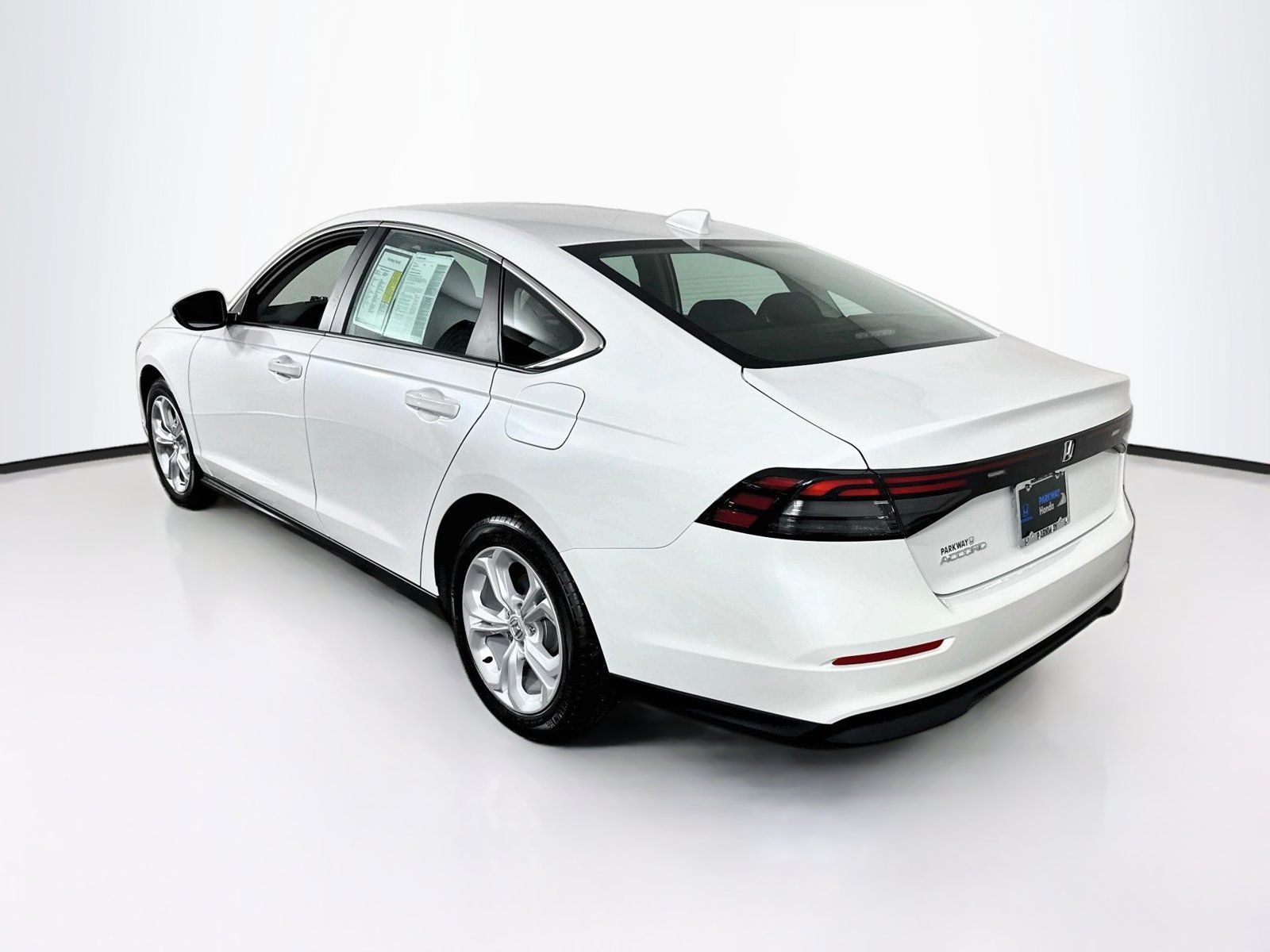 Certified 2025 Honda Accord LX image 6