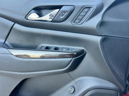 Used 2021 GMC Acadia AT4 w/ Technology Package image 10