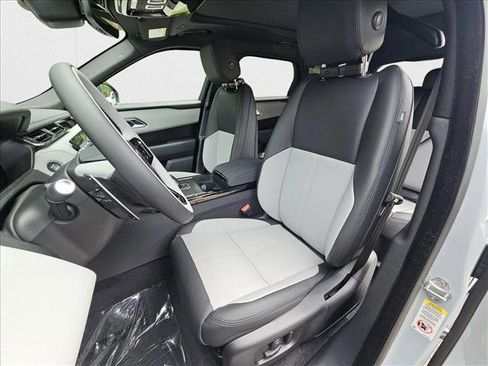 New 2026 Land Rover Range Rover Velar Dynamic SE image 4