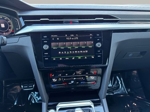 Used 2023 Volkswagen Arteon SEL Premium image 26