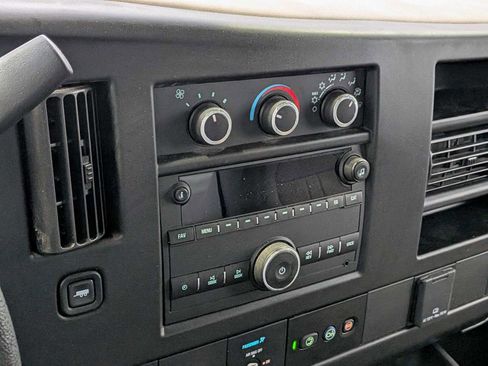 New 2024 Chevrolet Express 3500 w/ Power Convenience Package image 21