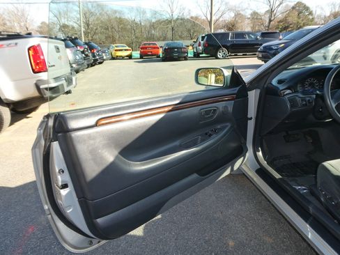 Used 2000 Toyota Solara SE image 12