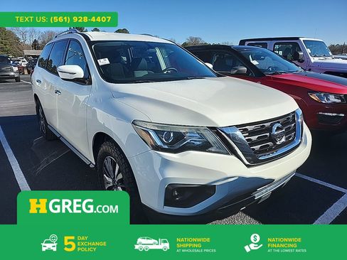 Used 2018 Nissan Pathfinder S image 1
