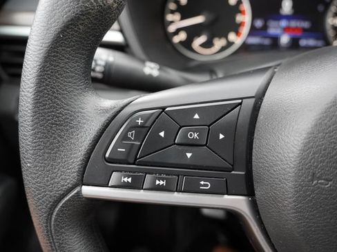 Used 2024 Nissan Altima 2.5 SV FWD image 28