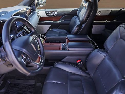 Used 2022 Lincoln Navigator L Reserve AWD/4WD image 8
