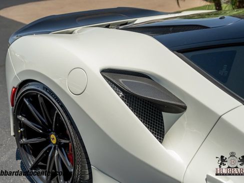 Used 2020 Ferrari F8 Tributo RWD image 33
