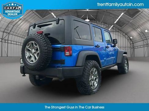 Used 2015 Jeep Wrangler Unlimited Rubicon w/ Connectivity Group image 8