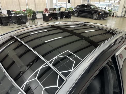 Used 2020 Mercedes-Benz A 220 A 220 4dr Sedan image 29