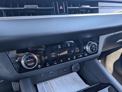 New 2026 Nissan Rogue Platinum AWD/4WD image 18