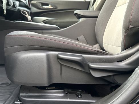 Used 2024 Chevrolet Trax RS w/ Driver Confidence Package image 29