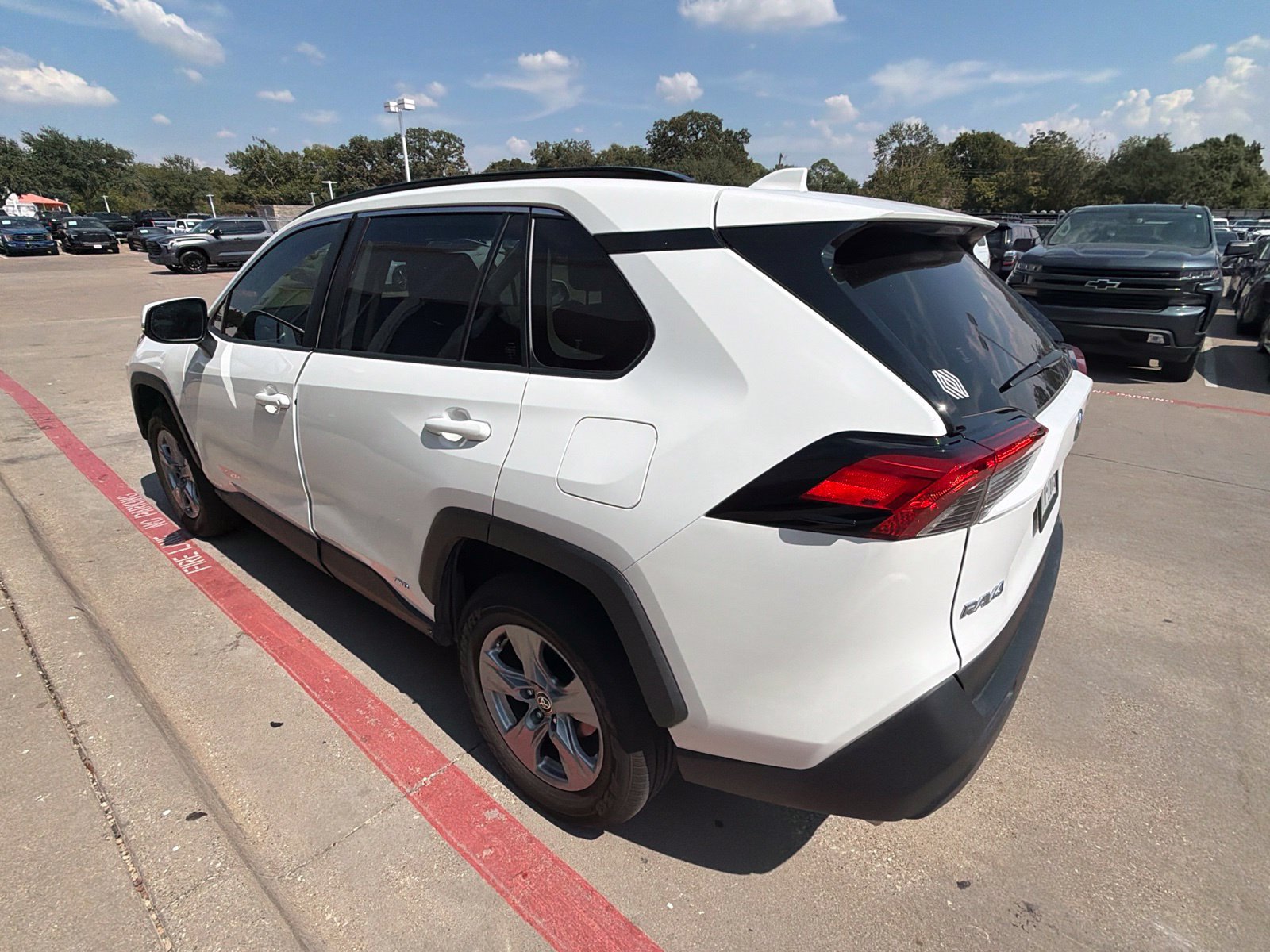 Used 2024 Toyota RAV4 XLE w/ Convenience Package AWD/4WD image 6
