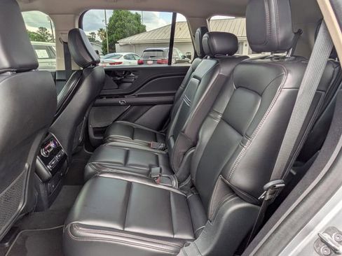 Used 2021 Lincoln Aviator AWD w/ Elements Package image 14