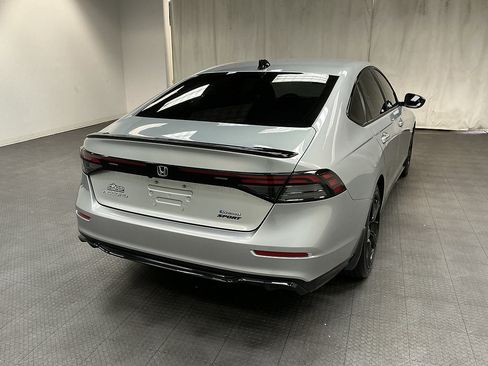 Used 2024 Honda Accord Sport image 5