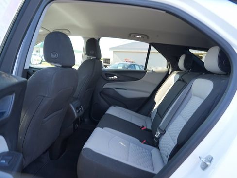Used 2020 Chevrolet Equinox LS AWD/4WD image 18