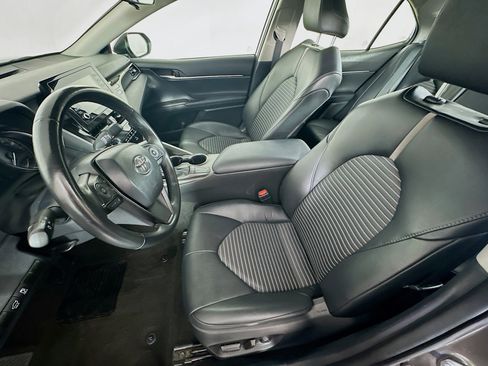 Used 2024 Toyota Camry SE image 13