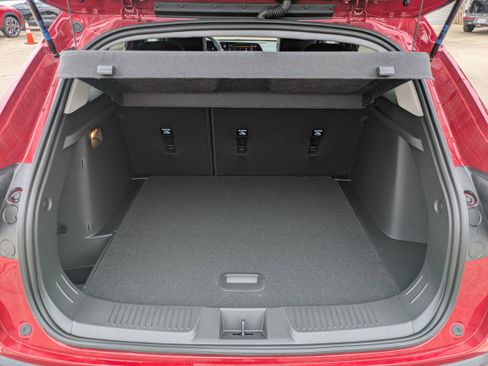 New 2026 Chevrolet Trax LT w/ Sunroof Package FWD image 7