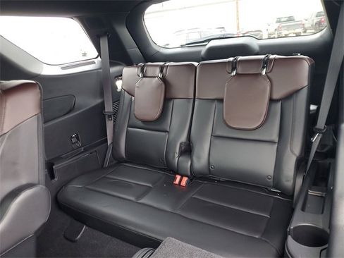 Used 2021 Ford Explorer Platinum w/ Equipment Group 601A image 11