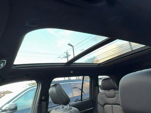 New 2025 Jeep Grand Cherokee Limited image 8