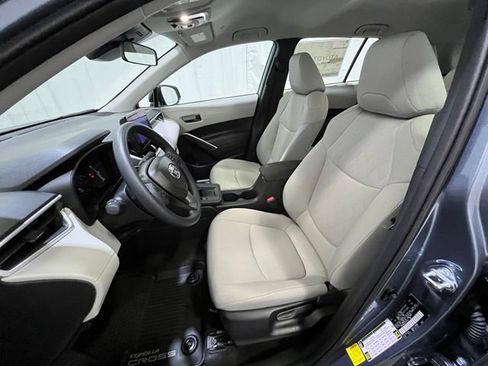 New 2026 Toyota Corolla Cross L AWD/4WD image 9