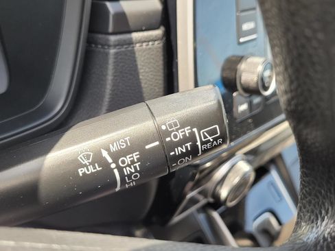 Used 2020 Honda CR-V LX image 32