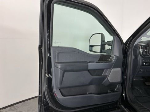 Used 2023 Ford F350 Lariat w/ Lariat Ultimate Package image 16