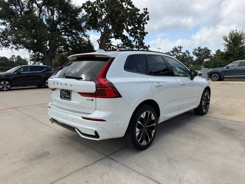 Certified 2026 Volvo XC60 B5 Plus AWD/4WD image 6