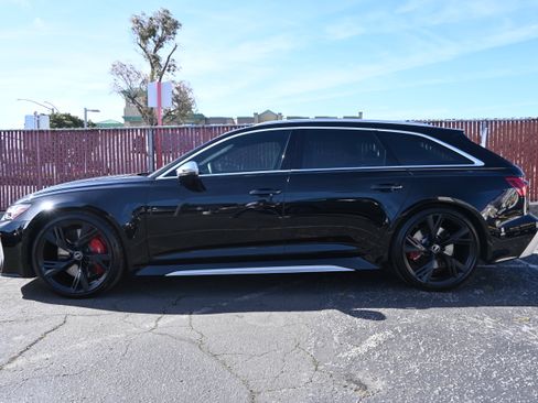 Used 2021 Audi RS 6 AWD/4WD image 42