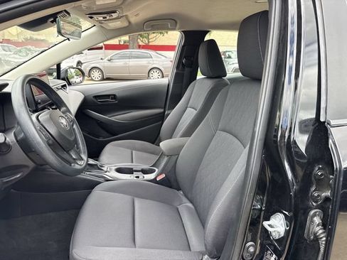 Used 2025 Toyota Corolla LE FWD image 25