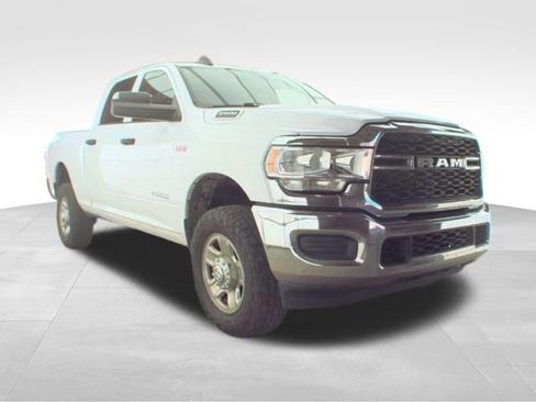 Used 2022 RAM 2500 Tradesman w/ Chrome Appearance Group image 2