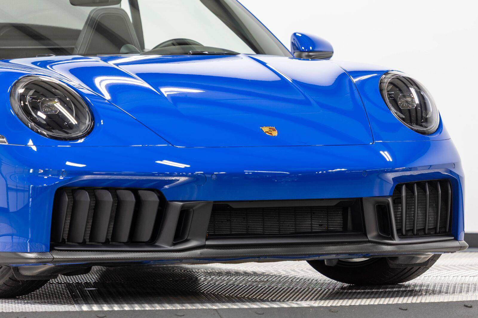 Used 2026 Porsche 911 Carrera 4 GTS AWD/4WD image 14