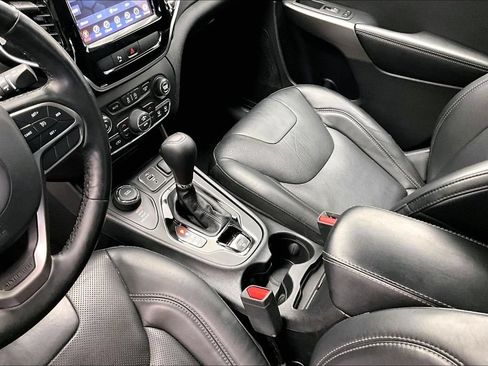 Used 2020 Jeep Cherokee Limited AWD/4WD image 14