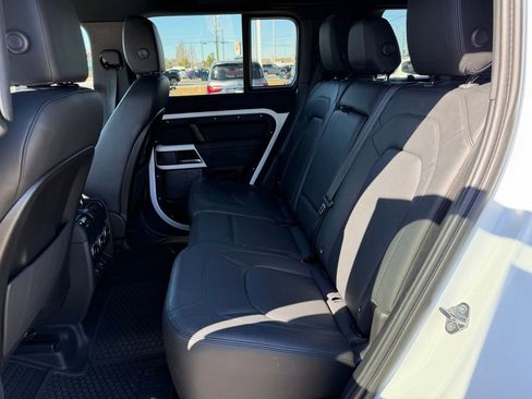 Used 2023 Land Rover Defender 110 S image 14