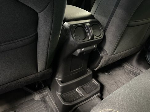 Certified 2025 Jeep Wrangler Willys image 26