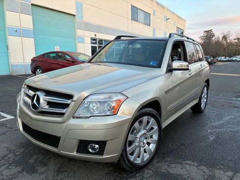 Used 2012 Mercedes-Benz GLK 350 4MATIC image 3