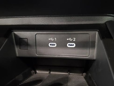 Used 2025 Nissan Kicks SR image 27