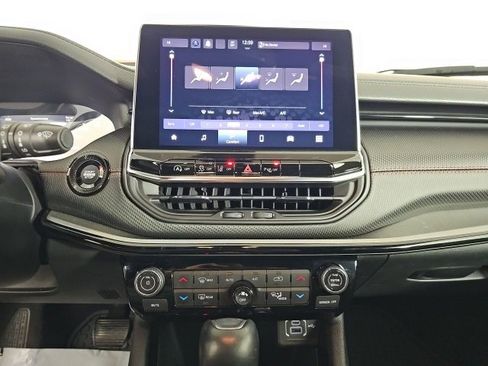 Used 2023 Jeep Compass Trailhawk image 20