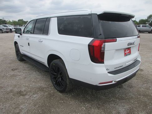 New 2026 GMC Yukon XL Elevation w/ Elevation Premium Package AWD/4WD image 6