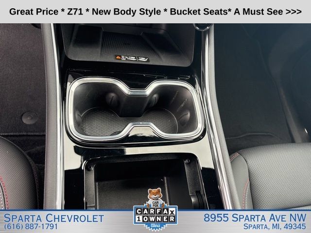 Used 2025 Chevrolet Traverse Z71 AWD/4WD image 16