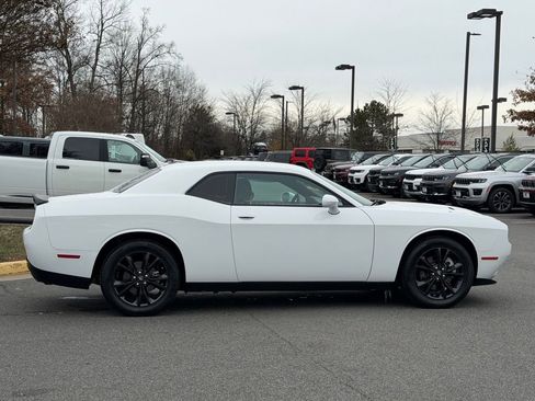 Certified 2022 Dodge Challenger SXT w/ Blacktop Package image 6