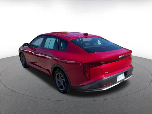 Used 2025 Kia K4 LXS image 10