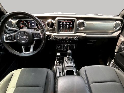 Used 2019 Jeep Wrangler Unlimited Sahara AWD/4WD image 15