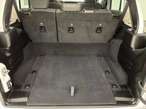 Used 2025 Jeep Wrangler Unlimited Sahara w/ Safety Group image 17