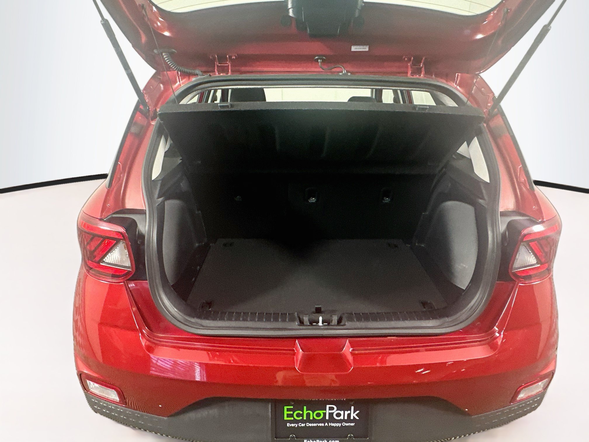 Used 2025 Hyundai Venue SEL FWD image 27