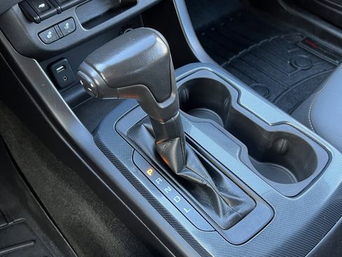 Used 2018 Chevrolet Colorado Z71 image 32