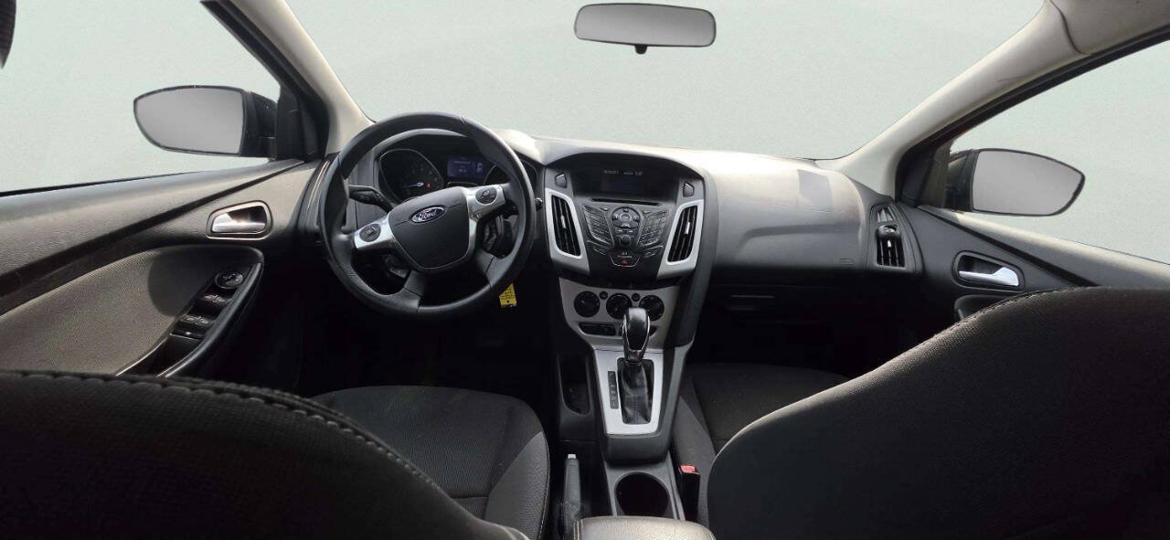 Used 2013 Ford Focus SE FWD image 8