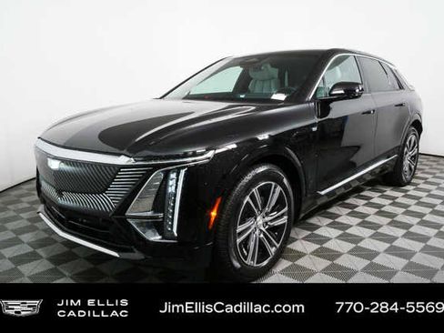New 2026 Cadillac Lyriq Luxury RWD image 32