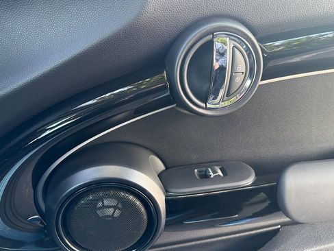 Used 2024 MINI Cooper SE image 21