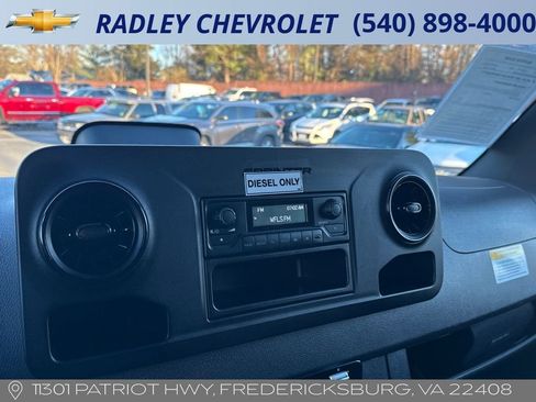 Used 2025 Mercedes-Benz Sprinter 2500 image 9