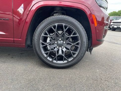 Used 2024 Jeep Grand Cherokee L Summit w/ High Altitude Package AWD/4WD image 37