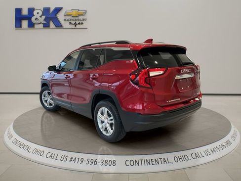 Used 2023 GMC Terrain SLE w/ Driver Convenience Package AWD/4WD image 4